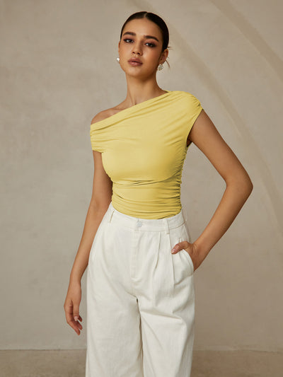 Élise I T-shirt élégant à col asymétrique