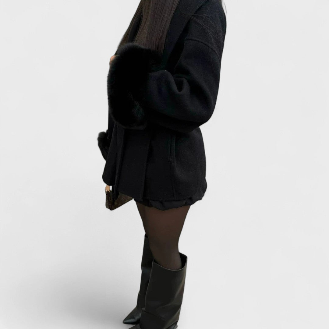 Lana™ | Élégant manteau avec détails en fourrure synthétique